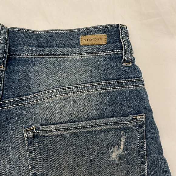 HIGH RISE DENIM SHORTS - Picture 6 of 6